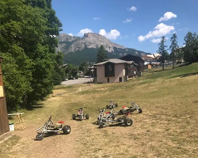 joli studio montagne Allos 0*,