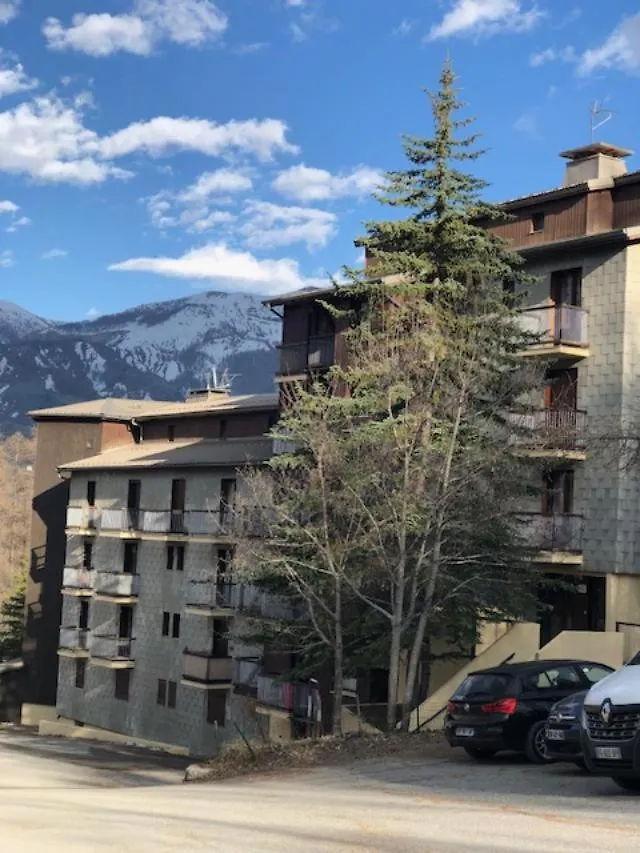 joli studio montagne Allos Appartamento